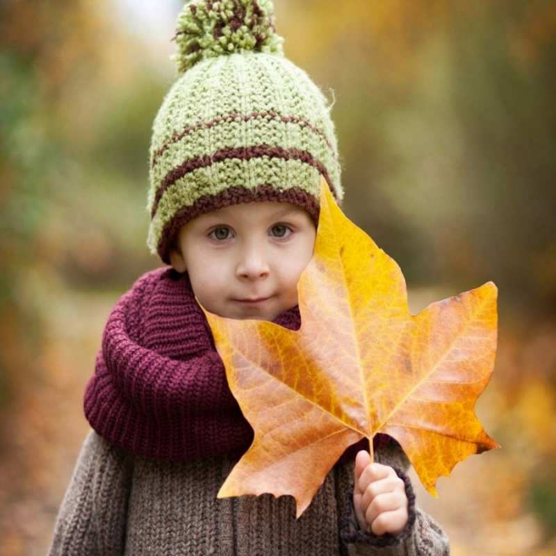 Открытка видимо это к тому что надо одеваться тепло  дышим свежим воздухом  Gute Besserung 