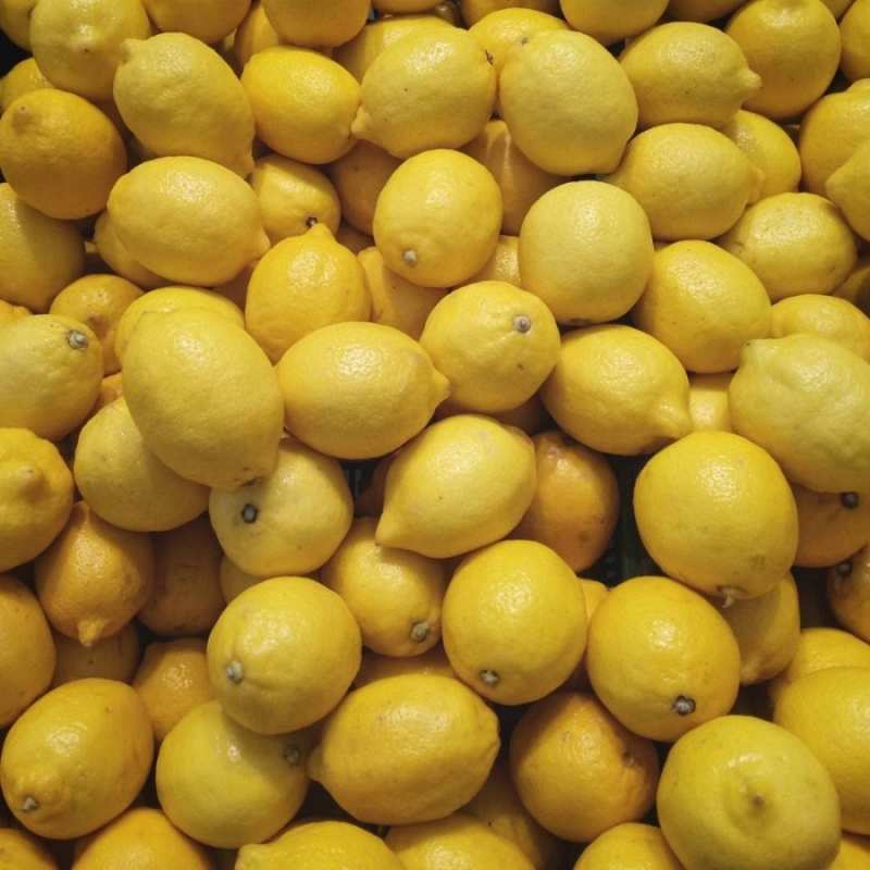 Открытка гора лимонов  это точно поможет  Gute Besserung 