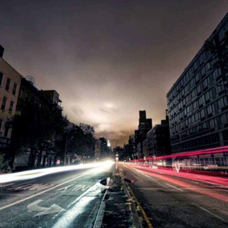 Открытка следы фар в ночном режиме  съемка ночью  Sei nicht traurig 