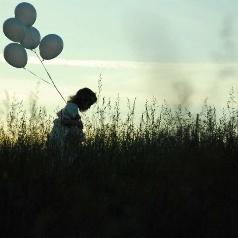 Открытка иду тут с шарами ищу тебя  приходи ко мне и давай дружить  Ich vermisse dich 